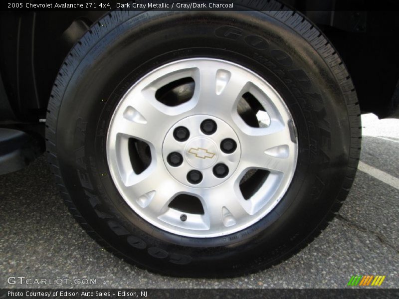  2005 Avalanche Z71 4x4 Wheel