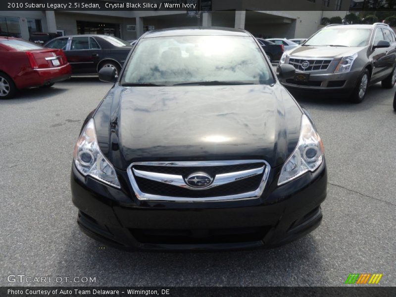 Crystal Black Silica / Warm Ivory 2010 Subaru Legacy 2.5i Sedan