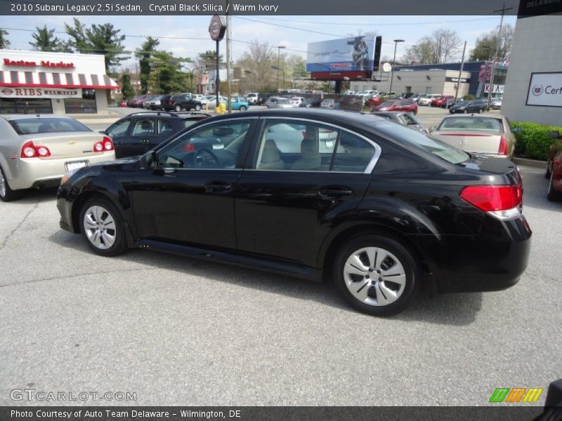 Crystal Black Silica / Warm Ivory 2010 Subaru Legacy 2.5i Sedan