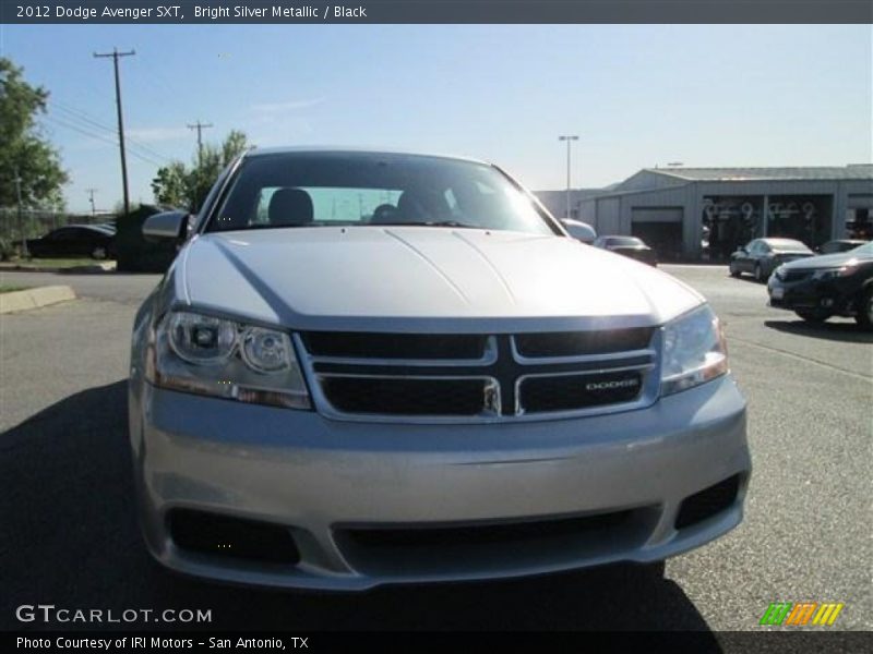 Bright Silver Metallic / Black 2012 Dodge Avenger SXT