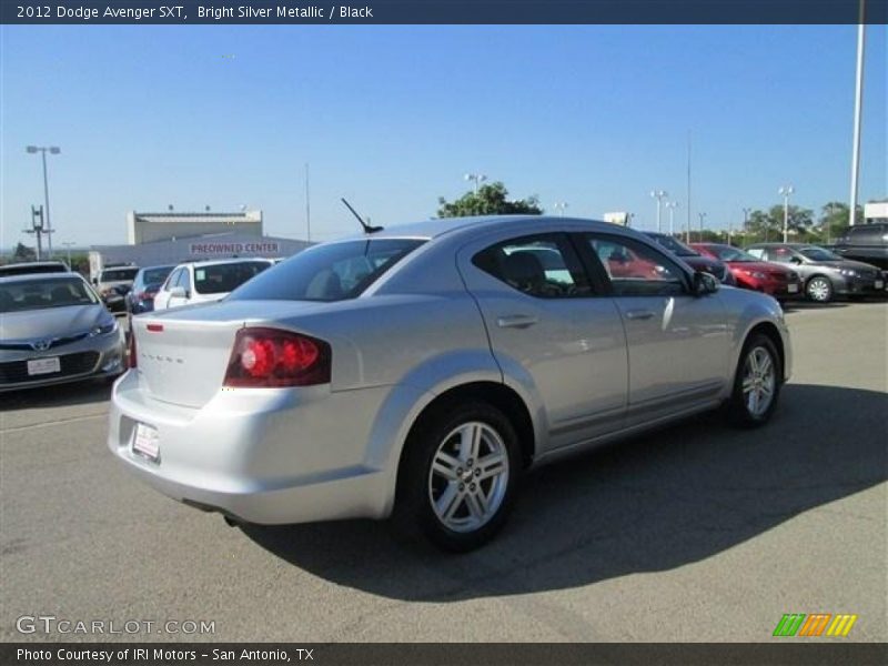Bright Silver Metallic / Black 2012 Dodge Avenger SXT