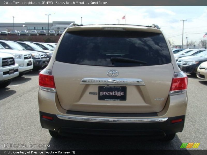 Sandy Beach Metallic / Sand Beige 2011 Toyota Highlander SE 4WD