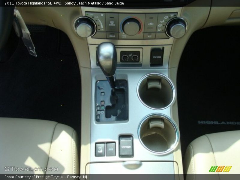 Sandy Beach Metallic / Sand Beige 2011 Toyota Highlander SE 4WD