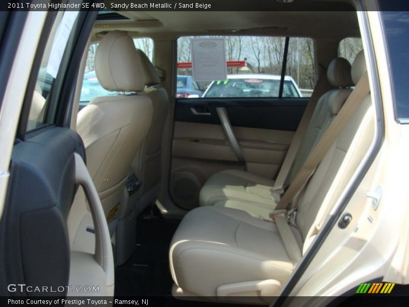 Sandy Beach Metallic / Sand Beige 2011 Toyota Highlander SE 4WD