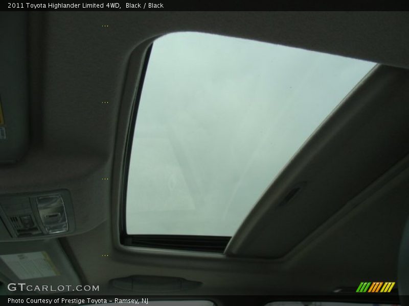 Black / Black 2011 Toyota Highlander Limited 4WD