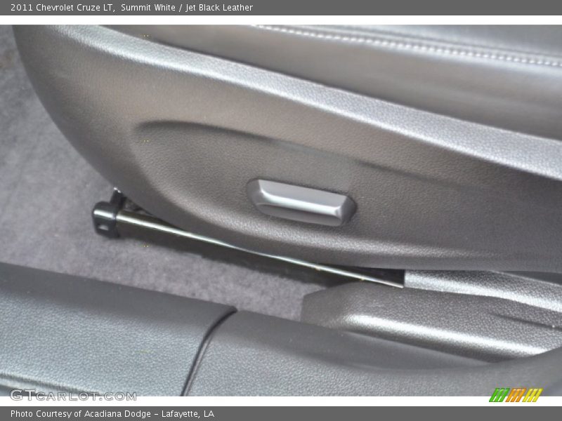 Summit White / Jet Black Leather 2011 Chevrolet Cruze LT