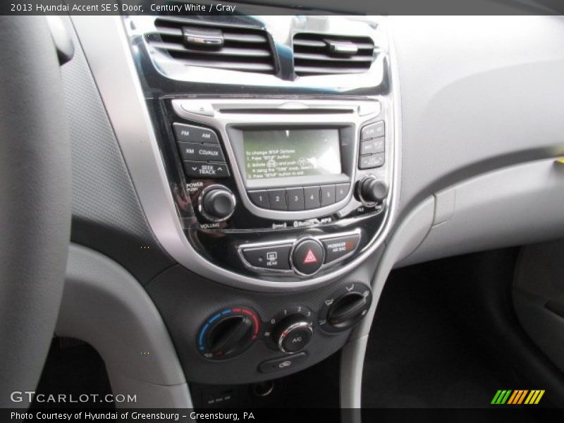 Controls of 2013 Accent SE 5 Door