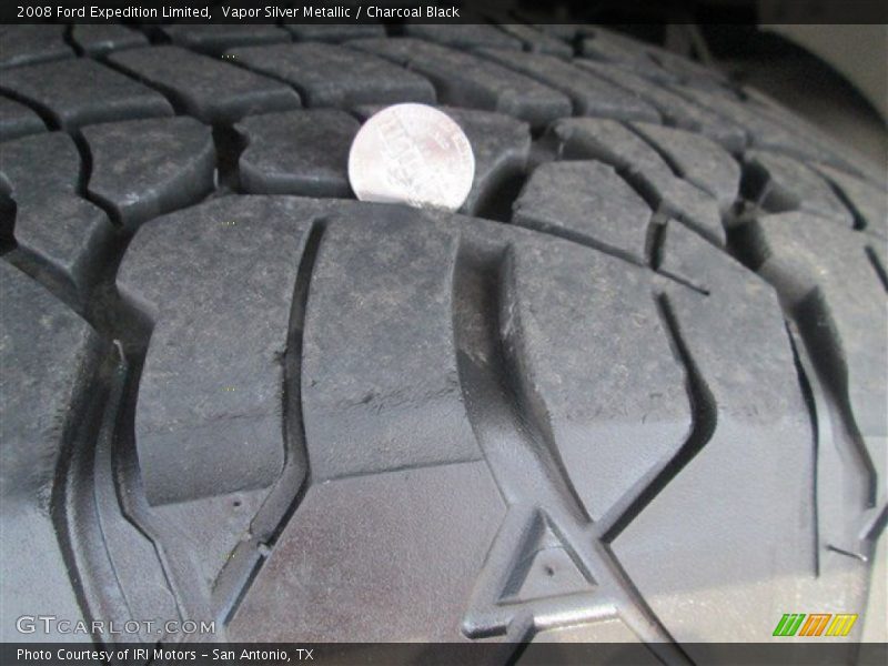 Vapor Silver Metallic / Charcoal Black 2008 Ford Expedition Limited