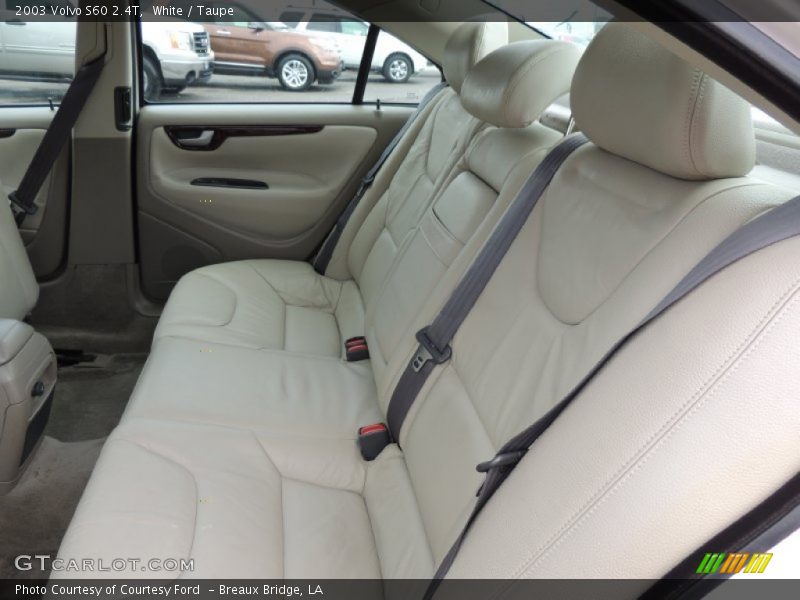 Rear Seat of 2003 S60 2.4T