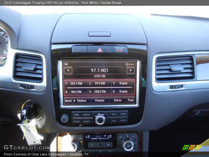 Pure White / Saddle Brown 2013 Volkswagen Touareg VR6 FSI Lux 4XMotion