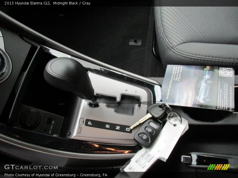 Midnight Black / Gray 2013 Hyundai Elantra GLS