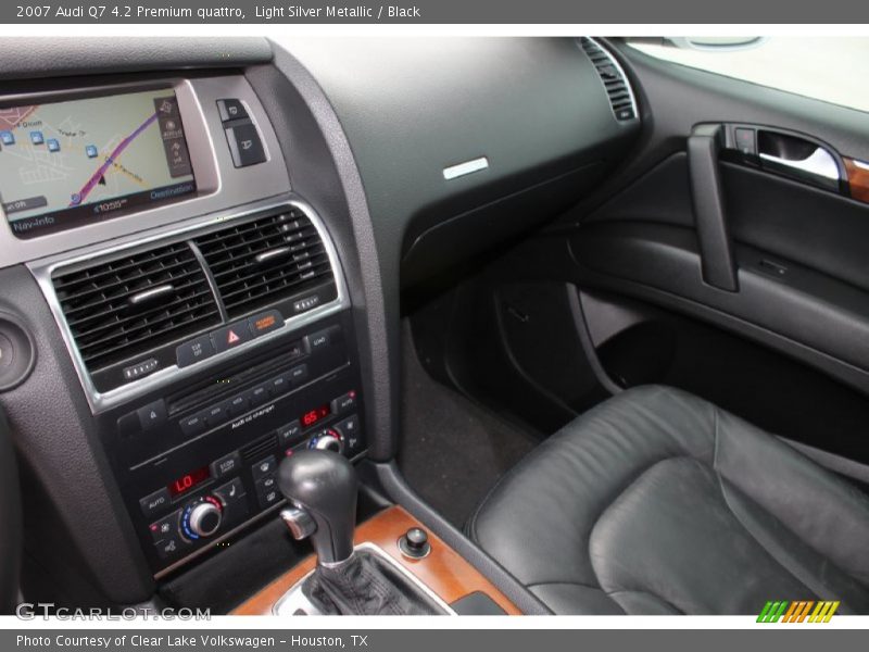 Light Silver Metallic / Black 2007 Audi Q7 4.2 Premium quattro