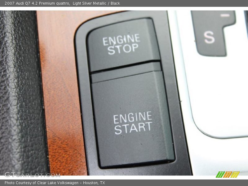 Light Silver Metallic / Black 2007 Audi Q7 4.2 Premium quattro