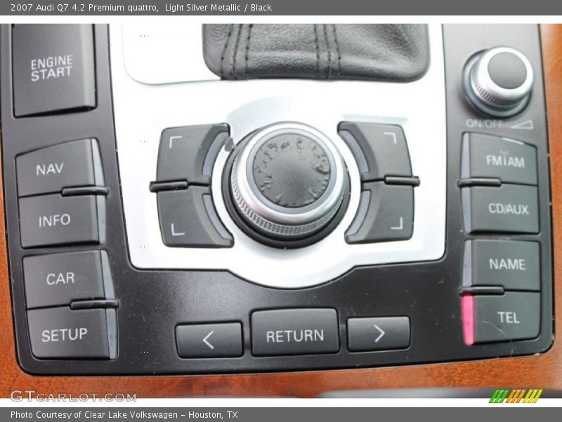 Light Silver Metallic / Black 2007 Audi Q7 4.2 Premium quattro