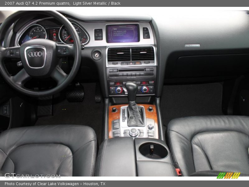 Light Silver Metallic / Black 2007 Audi Q7 4.2 Premium quattro