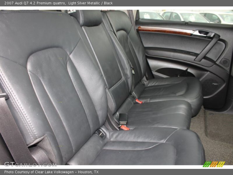 Light Silver Metallic / Black 2007 Audi Q7 4.2 Premium quattro