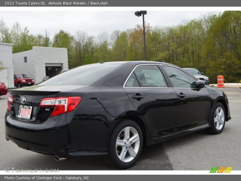 Attitude Black Metallic / Black/Ash 2013 Toyota Camry SE