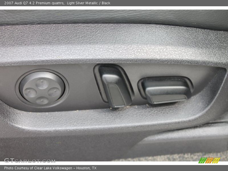 Light Silver Metallic / Black 2007 Audi Q7 4.2 Premium quattro
