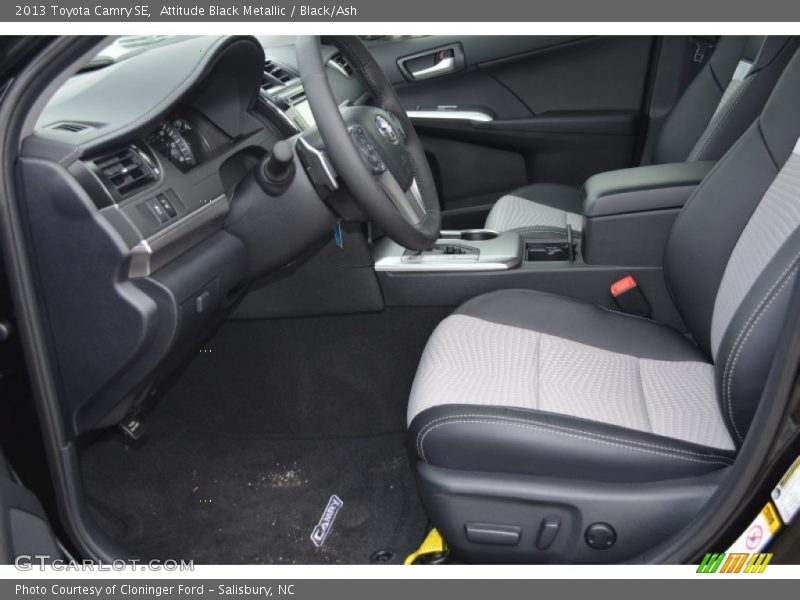 Attitude Black Metallic / Black/Ash 2013 Toyota Camry SE