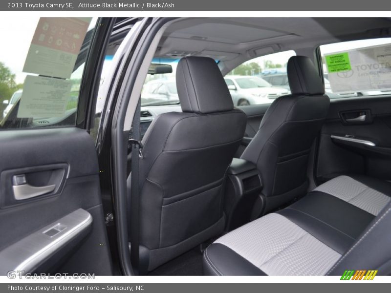 Attitude Black Metallic / Black/Ash 2013 Toyota Camry SE
