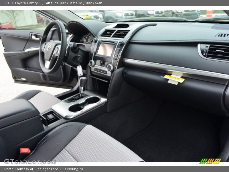 Attitude Black Metallic / Black/Ash 2013 Toyota Camry SE