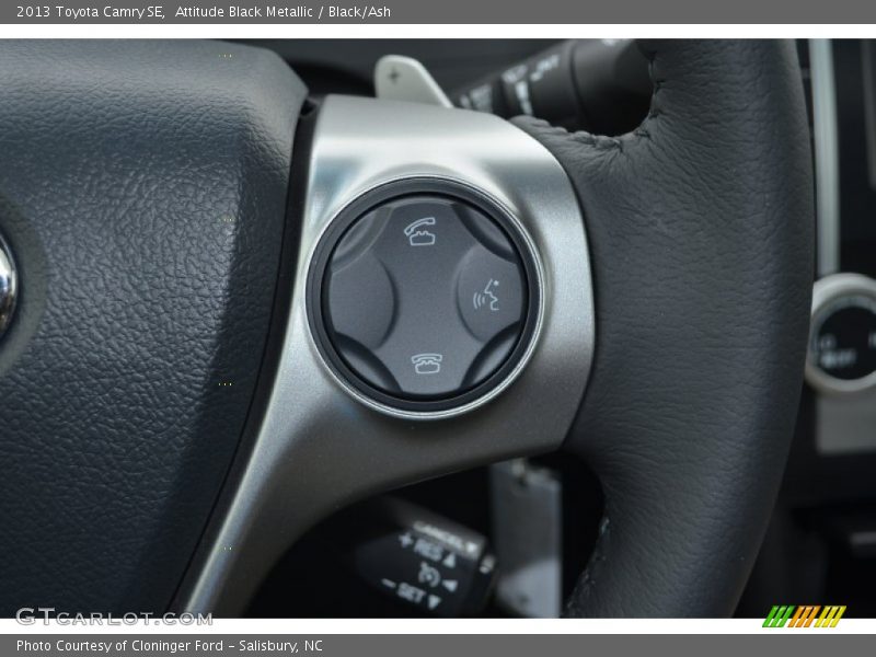 Controls of 2013 Camry SE