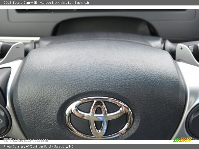 Attitude Black Metallic / Black/Ash 2013 Toyota Camry SE