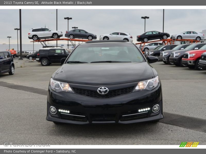 Attitude Black Metallic / Black/Ash 2013 Toyota Camry SE