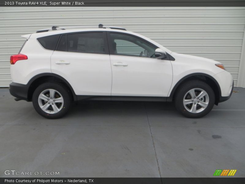Super White / Black 2013 Toyota RAV4 XLE