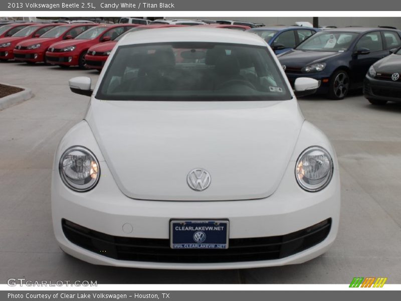 Candy White / Titan Black 2013 Volkswagen Beetle 2.5L