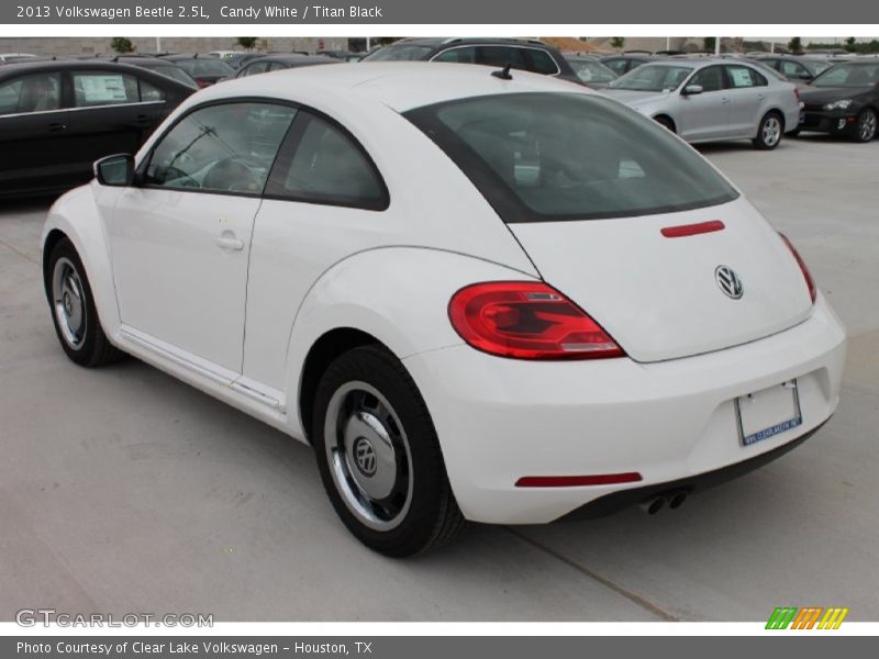 Candy White / Titan Black 2013 Volkswagen Beetle 2.5L