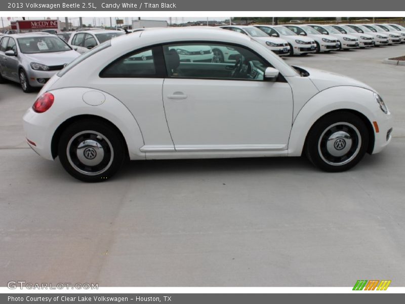 Candy White / Titan Black 2013 Volkswagen Beetle 2.5L