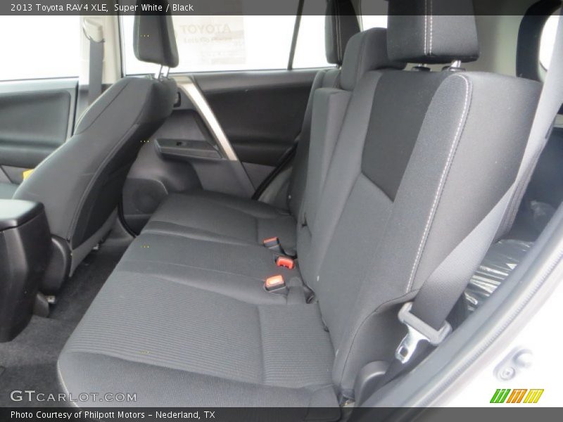Super White / Black 2013 Toyota RAV4 XLE