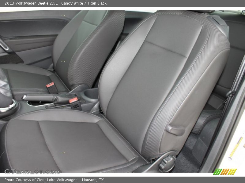 Candy White / Titan Black 2013 Volkswagen Beetle 2.5L