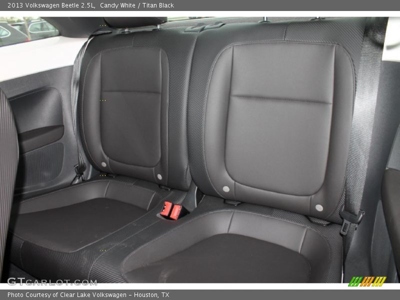 Candy White / Titan Black 2013 Volkswagen Beetle 2.5L
