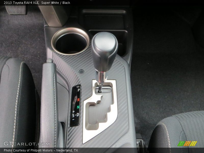 Super White / Black 2013 Toyota RAV4 XLE