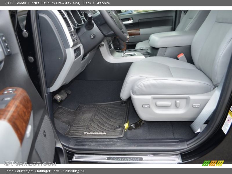 Black / Graphite 2013 Toyota Tundra Platinum CrewMax 4x4
