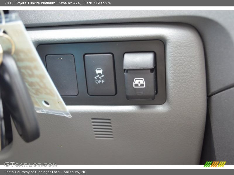 Black / Graphite 2013 Toyota Tundra Platinum CrewMax 4x4