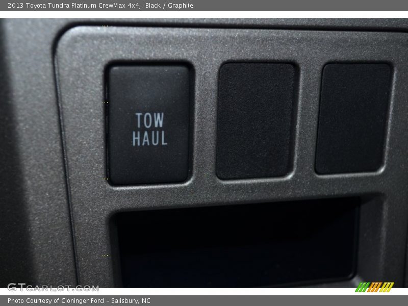 Black / Graphite 2013 Toyota Tundra Platinum CrewMax 4x4