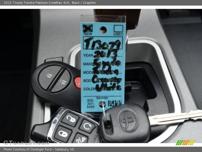 Black / Graphite 2013 Toyota Tundra Platinum CrewMax 4x4