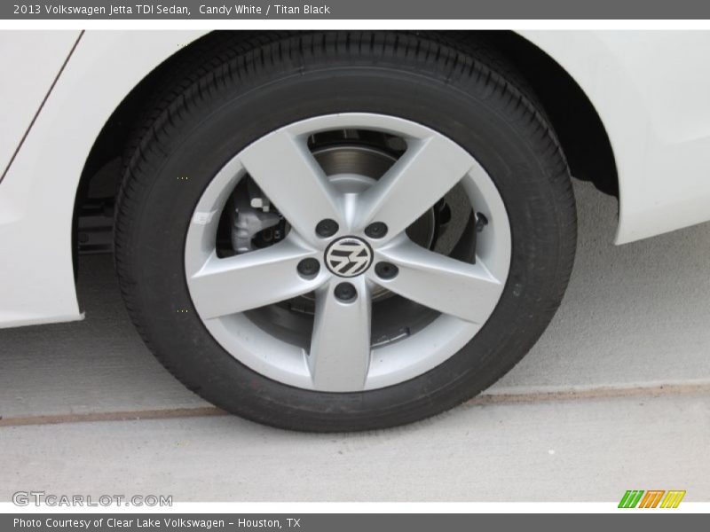 Candy White / Titan Black 2013 Volkswagen Jetta TDI Sedan