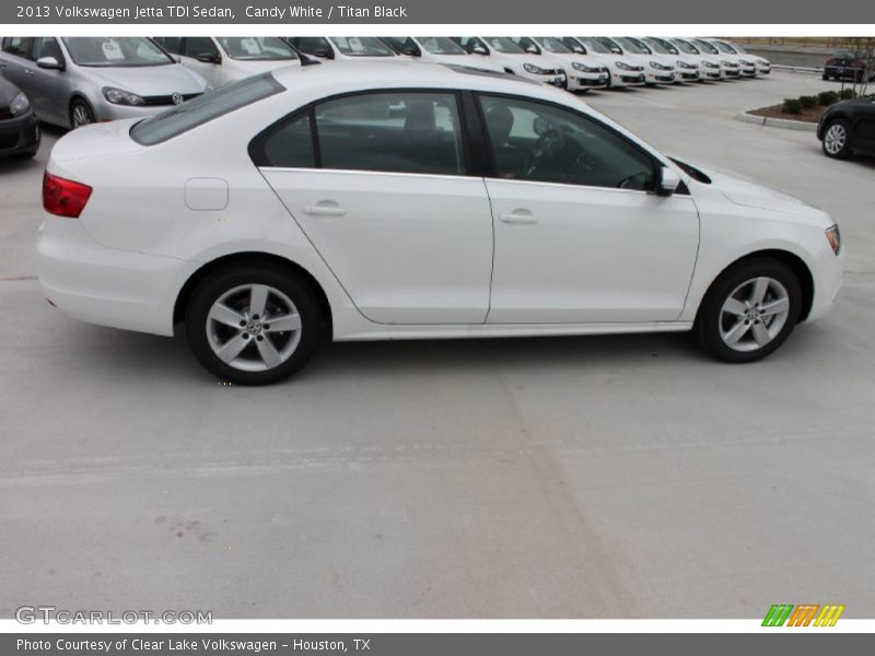 Candy White / Titan Black 2013 Volkswagen Jetta TDI Sedan