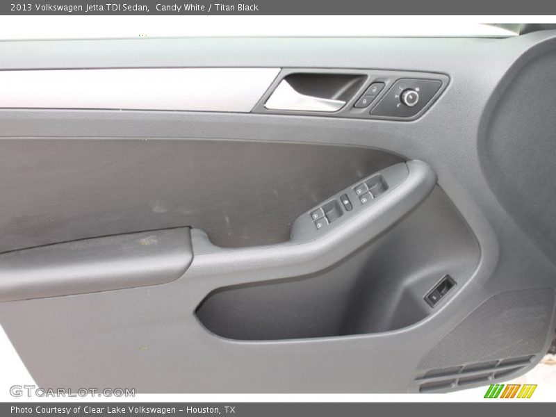 Candy White / Titan Black 2013 Volkswagen Jetta TDI Sedan