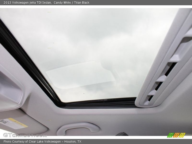 Candy White / Titan Black 2013 Volkswagen Jetta TDI Sedan