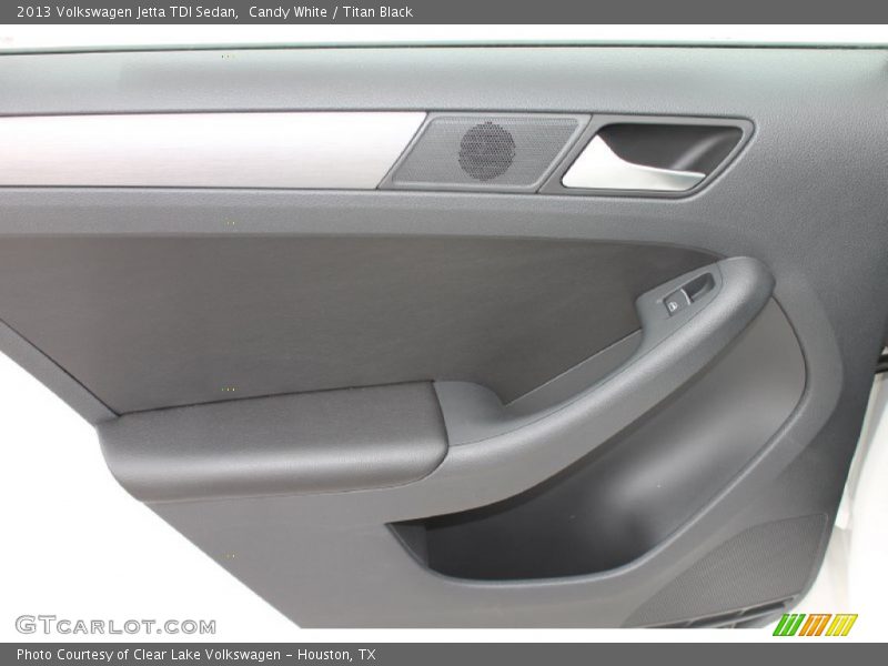 Candy White / Titan Black 2013 Volkswagen Jetta TDI Sedan