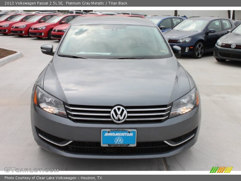 Platinum Gray Metallic / Titan Black 2013 Volkswagen Passat 2.5L SE