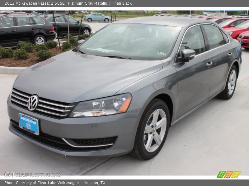 Platinum Gray Metallic / Titan Black 2013 Volkswagen Passat 2.5L SE