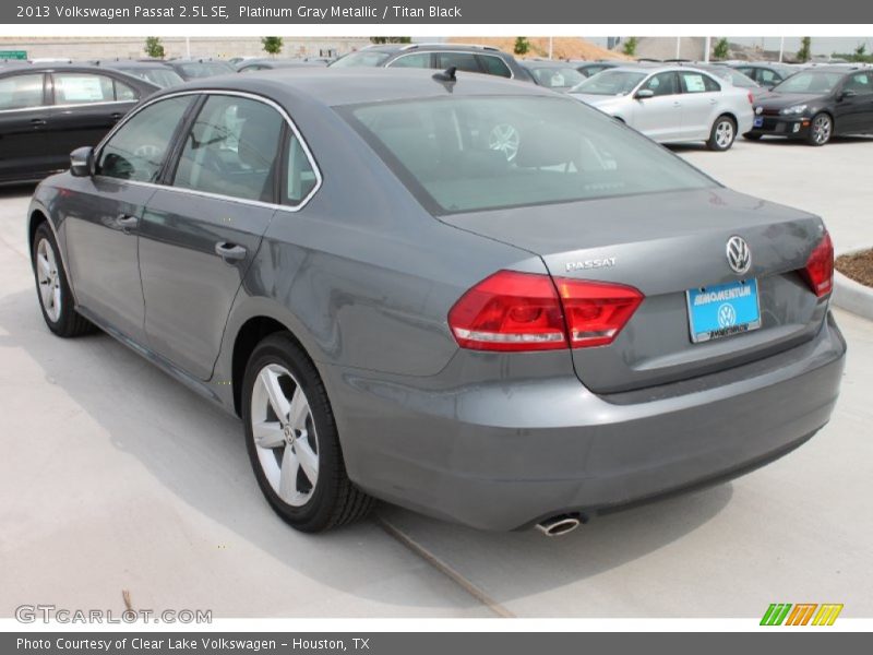 Platinum Gray Metallic / Titan Black 2013 Volkswagen Passat 2.5L SE