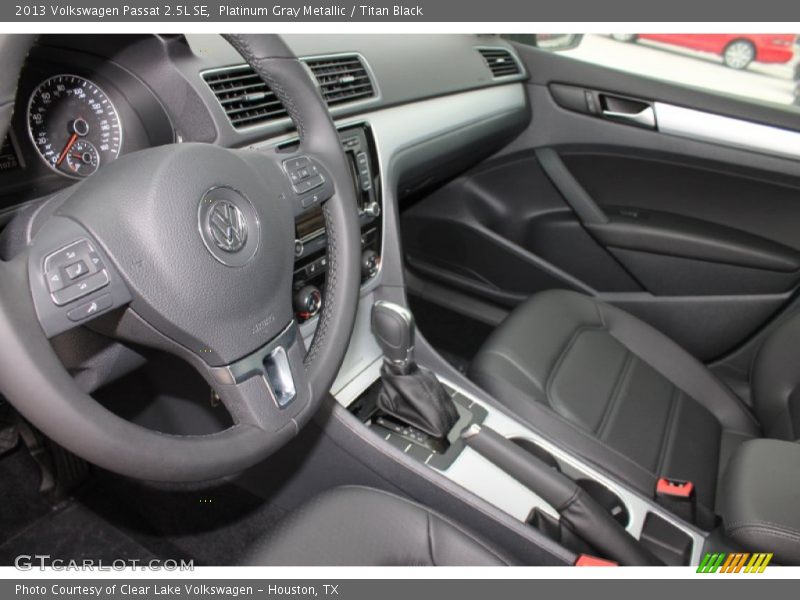 Platinum Gray Metallic / Titan Black 2013 Volkswagen Passat 2.5L SE