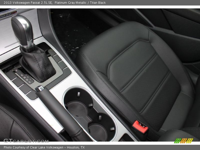 Platinum Gray Metallic / Titan Black 2013 Volkswagen Passat 2.5L SE
